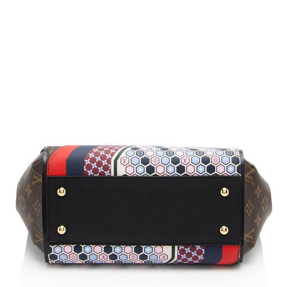 Louis Vuitton Monogram Canvas Calf Leather Kimono Tote - Picture 4 of 15